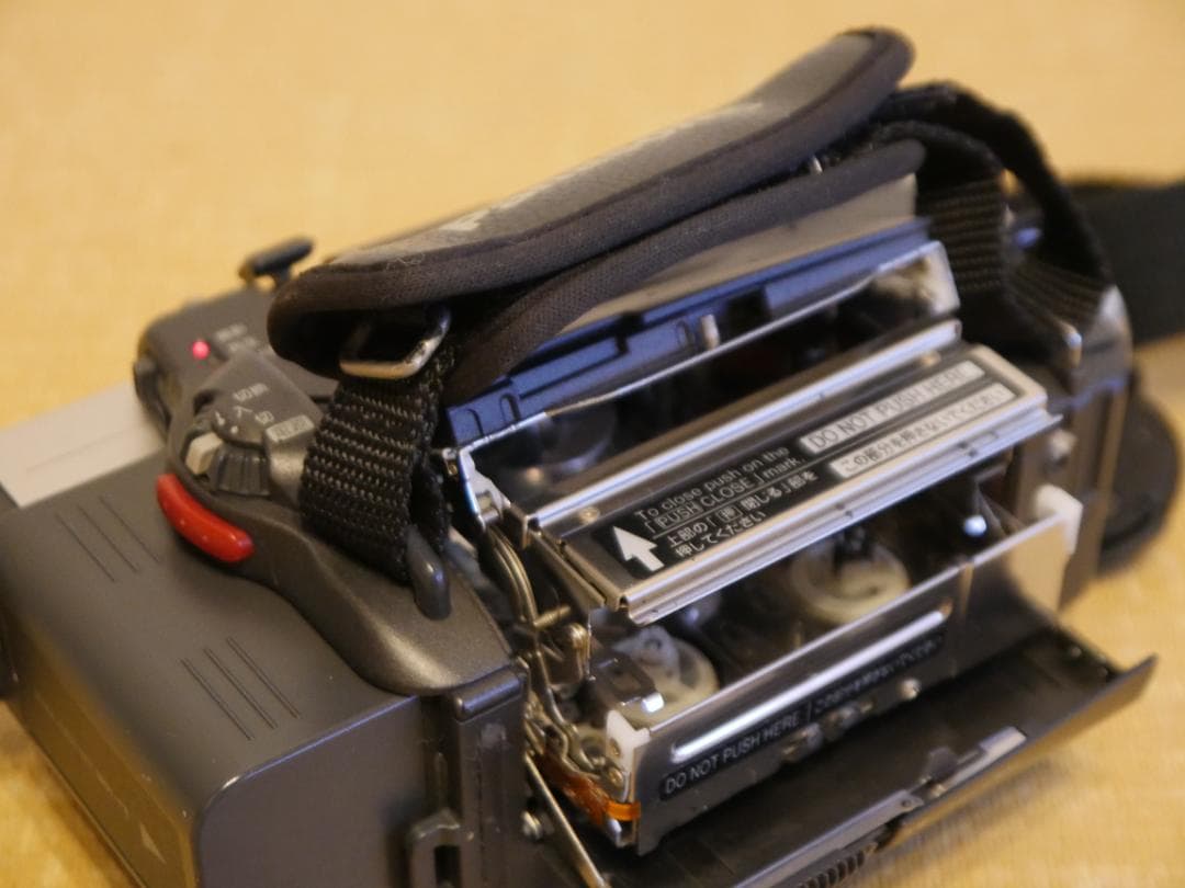 ✨外観美品・平成レトロ✨Panasonic NV-DB1✨ビデオカメラ✨