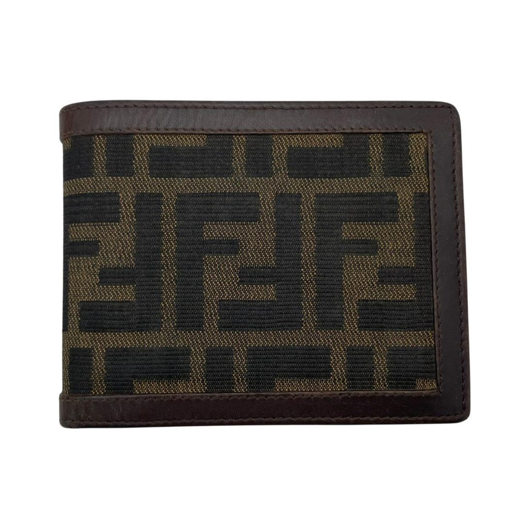 【美品】 FENDI フェンディ 二つ折り財布 ズッカ柄 レザー