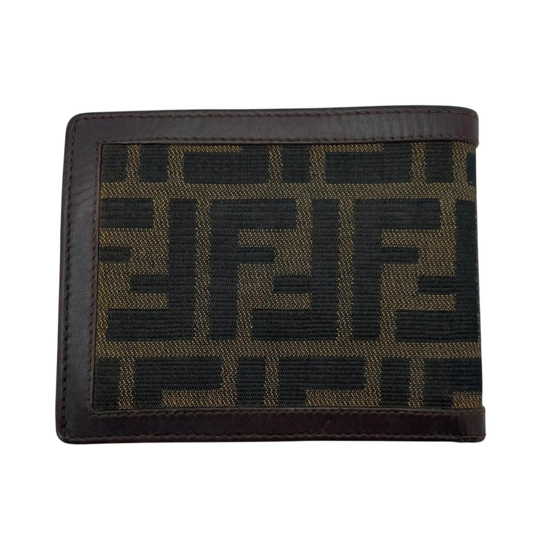 【美品】 FENDI フェンディ 二つ折り財布 ズッカ柄 レザー