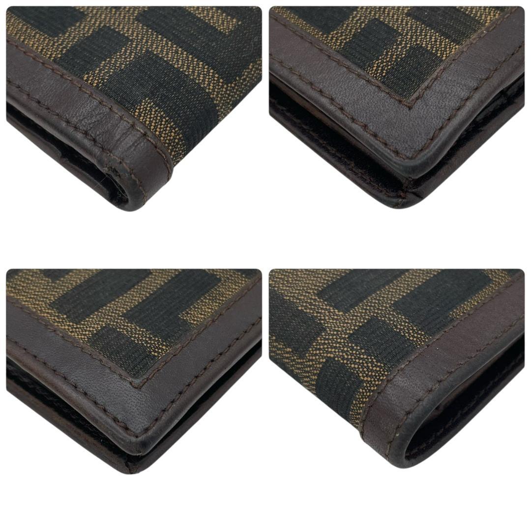 【美品】 FENDI フェンディ 二つ折り財布 ズッカ柄 レザー
