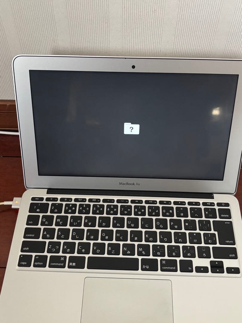 ジャンク MacBook Air 11インチ 2015 A1465 起動不可