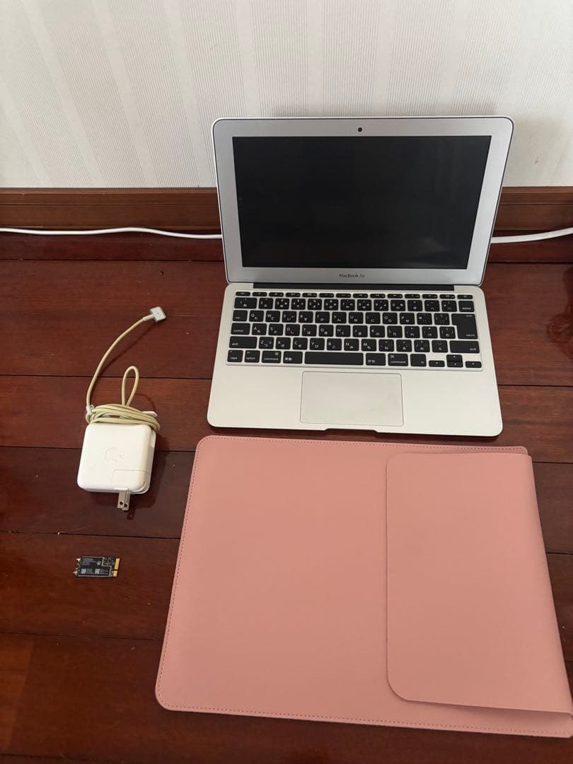 ジャンク MacBook Air 11インチ 2015 A1465 起動不可