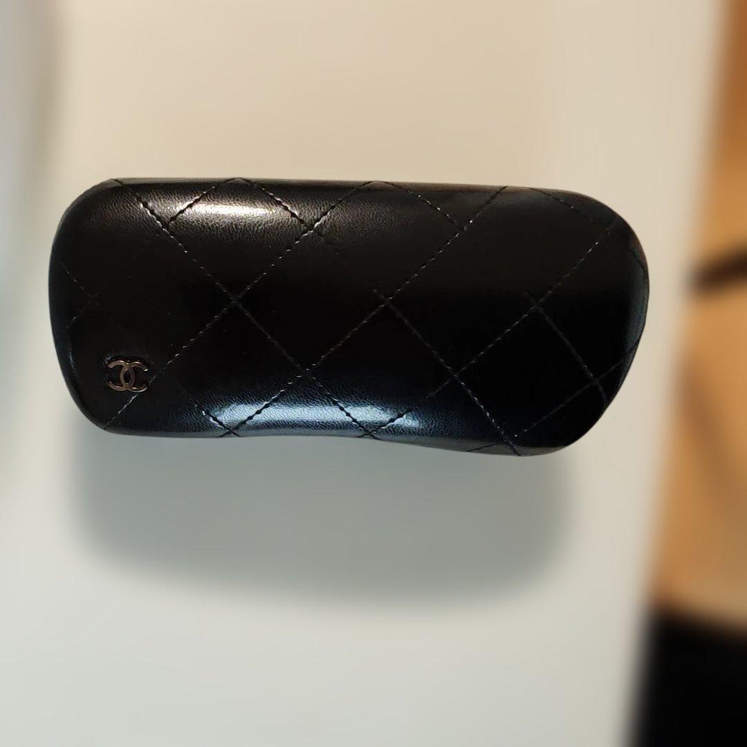 CHANEL ダークレッド サングラス