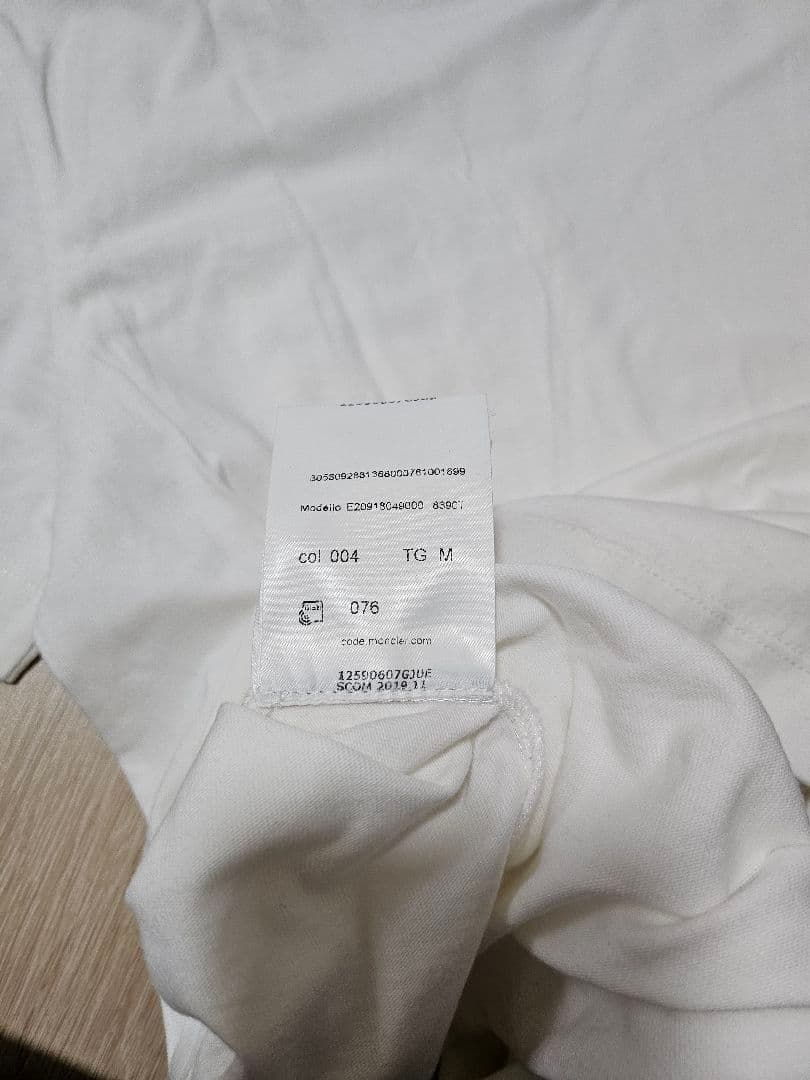 MONCLER　Tシャツ　美品