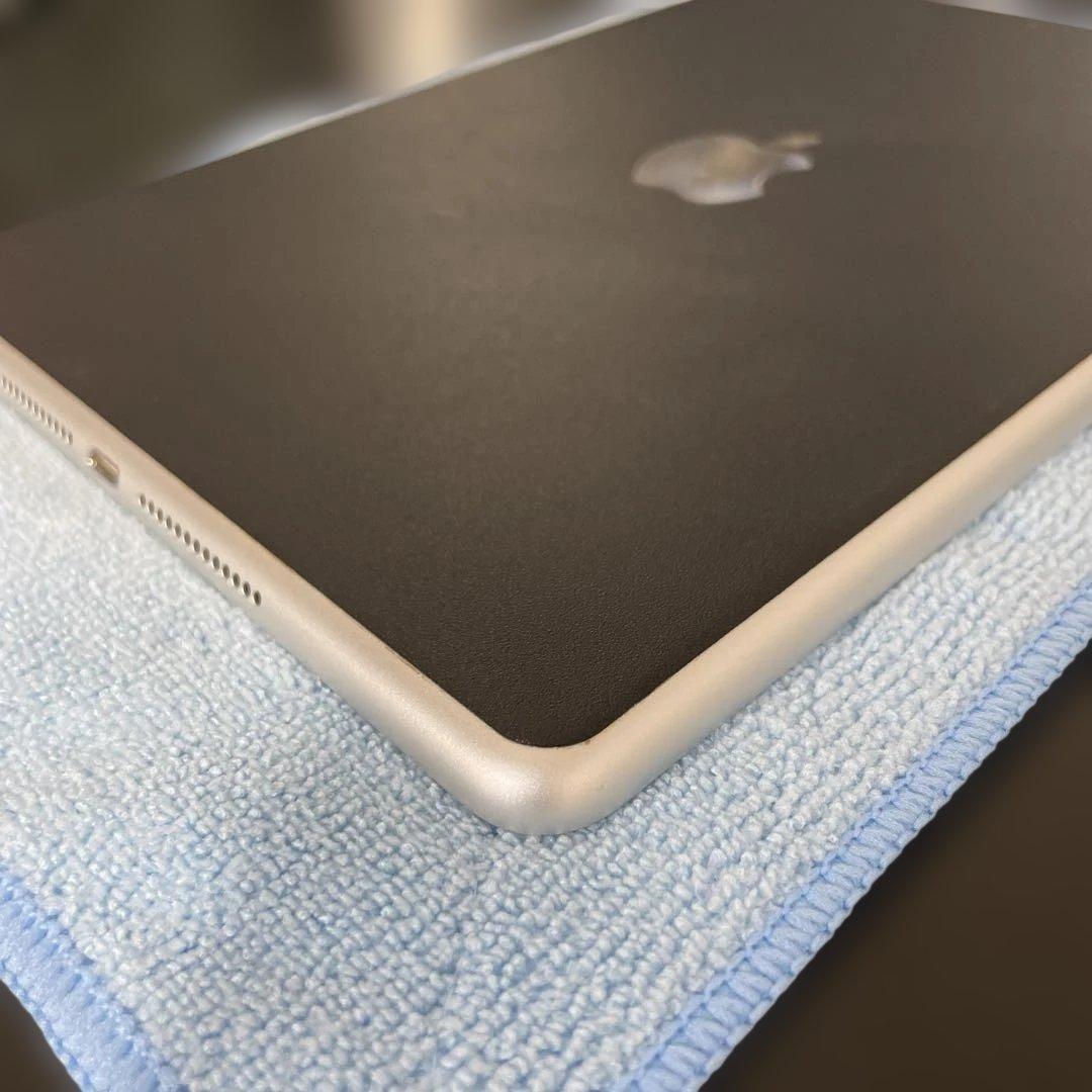 Apple iPad (第5世代) 32GB シルバー