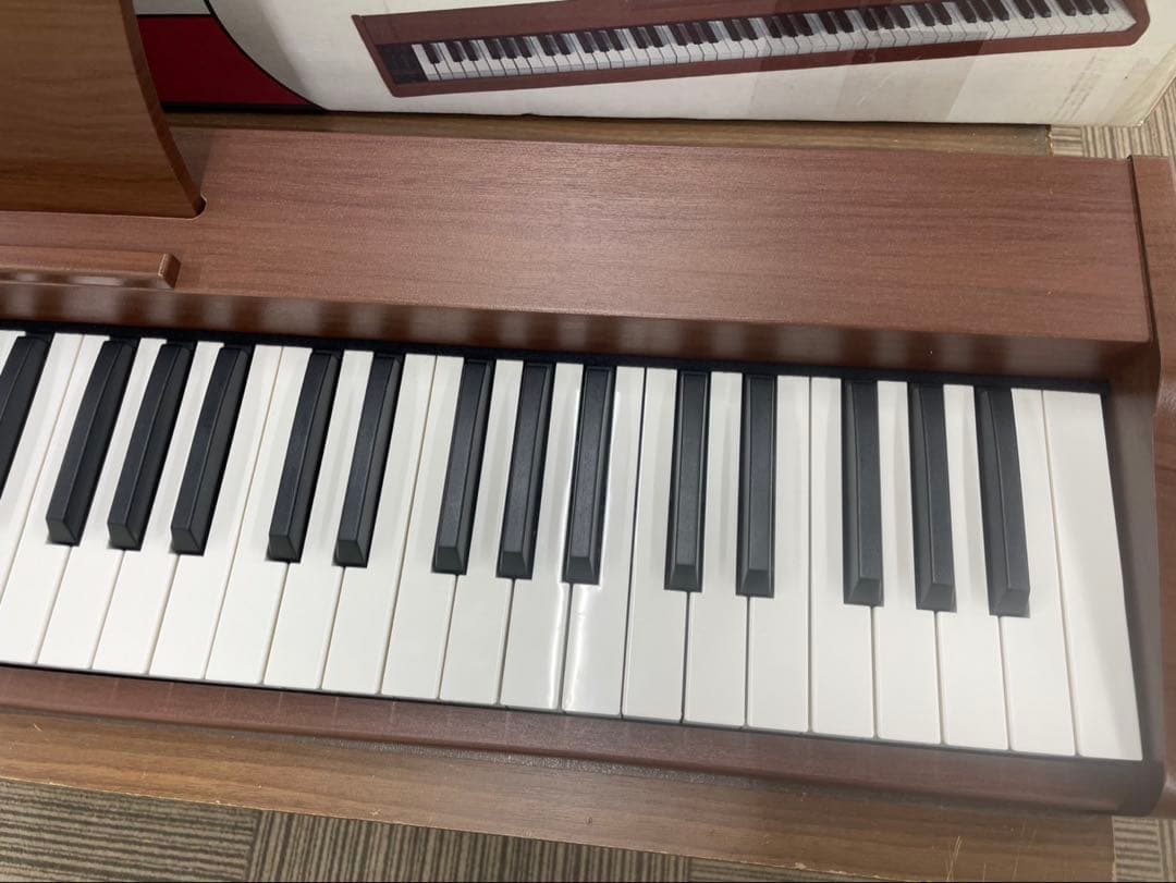 電子ピアノ88鍵盤　給電タイプ　木目調ボディ　マホガニー