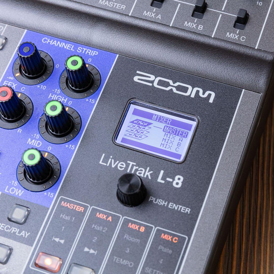 【美品②】ZOOM LiveTrak L-8 8chミキサー/レコーダー