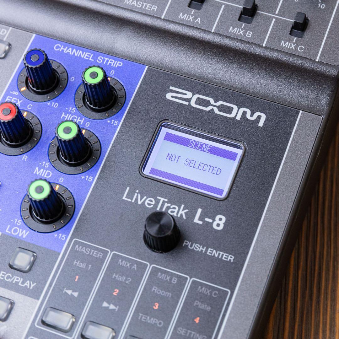 【美品②】ZOOM LiveTrak L-8 8chミキサー/レコーダー