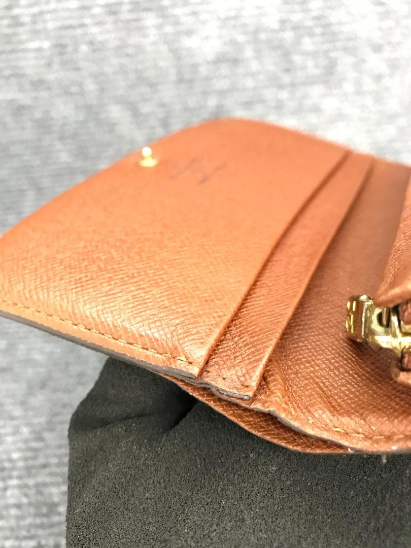 LOUIS VUITTON　ルイヴィトン　二つ折り財布　モノグラム　323
