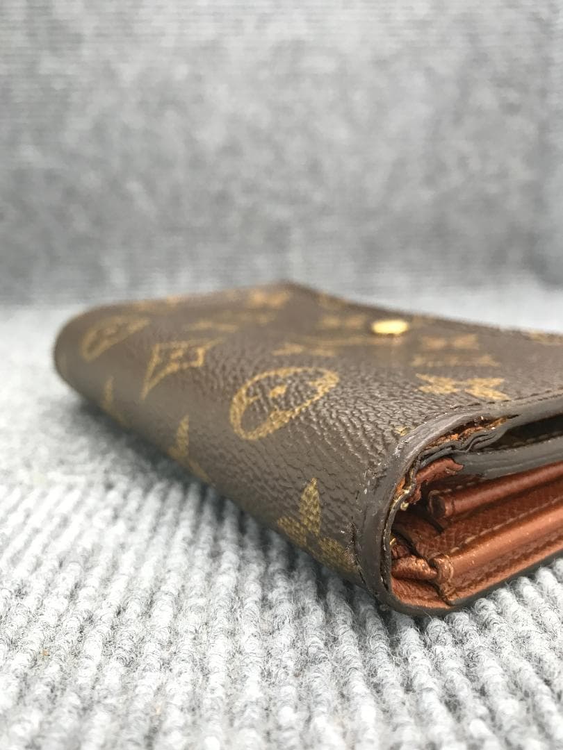 LOUIS VUITTON　ルイヴィトン　二つ折り財布　モノグラム　323
