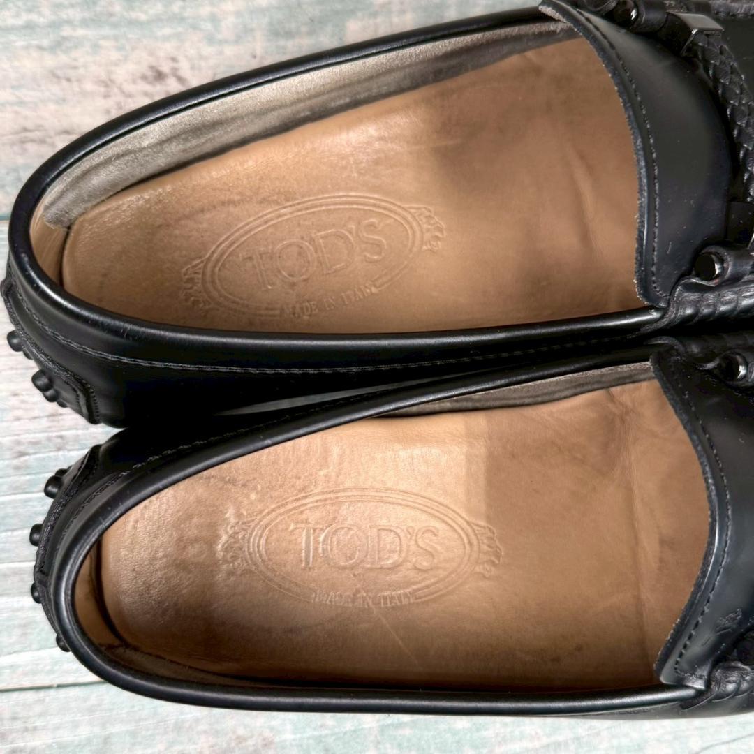 TOD'S オールブラック ゴンミーニ ドライビング シューズ 6A