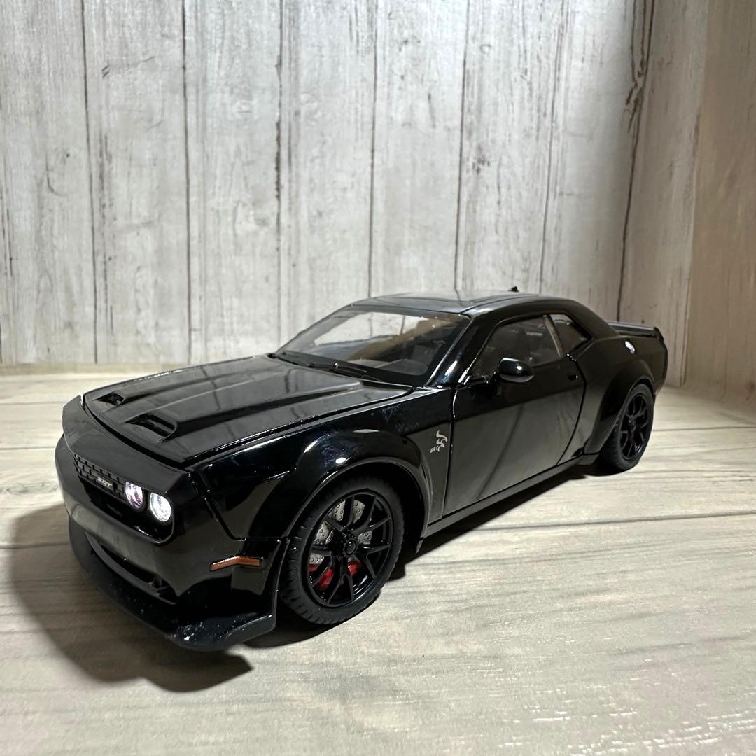 ダッジ チャレンジャー DODGE Challenger ミニカー　黒　1/24