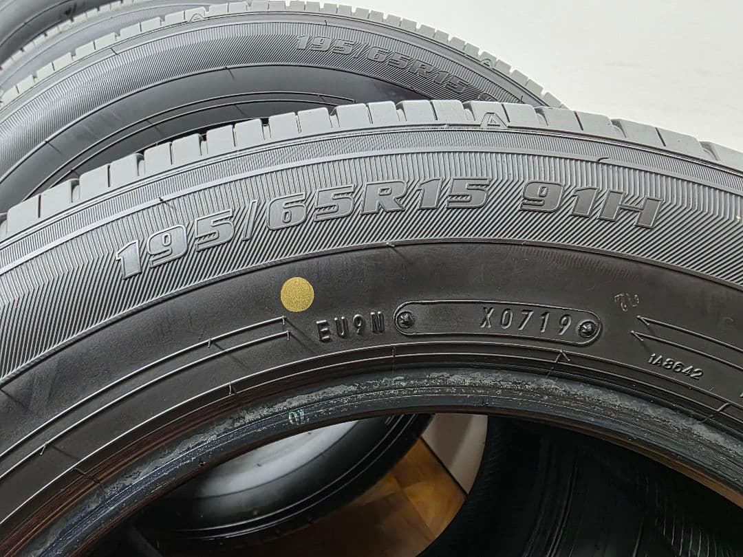 195/65R15 夏タイヤ 年式特価品 深溝
