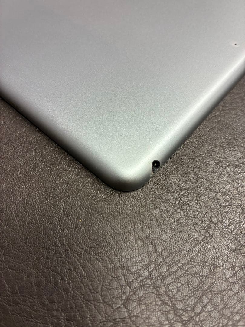 【美品】Apple iPad 第6世代 Wi-Fiモデル A1893 128GB