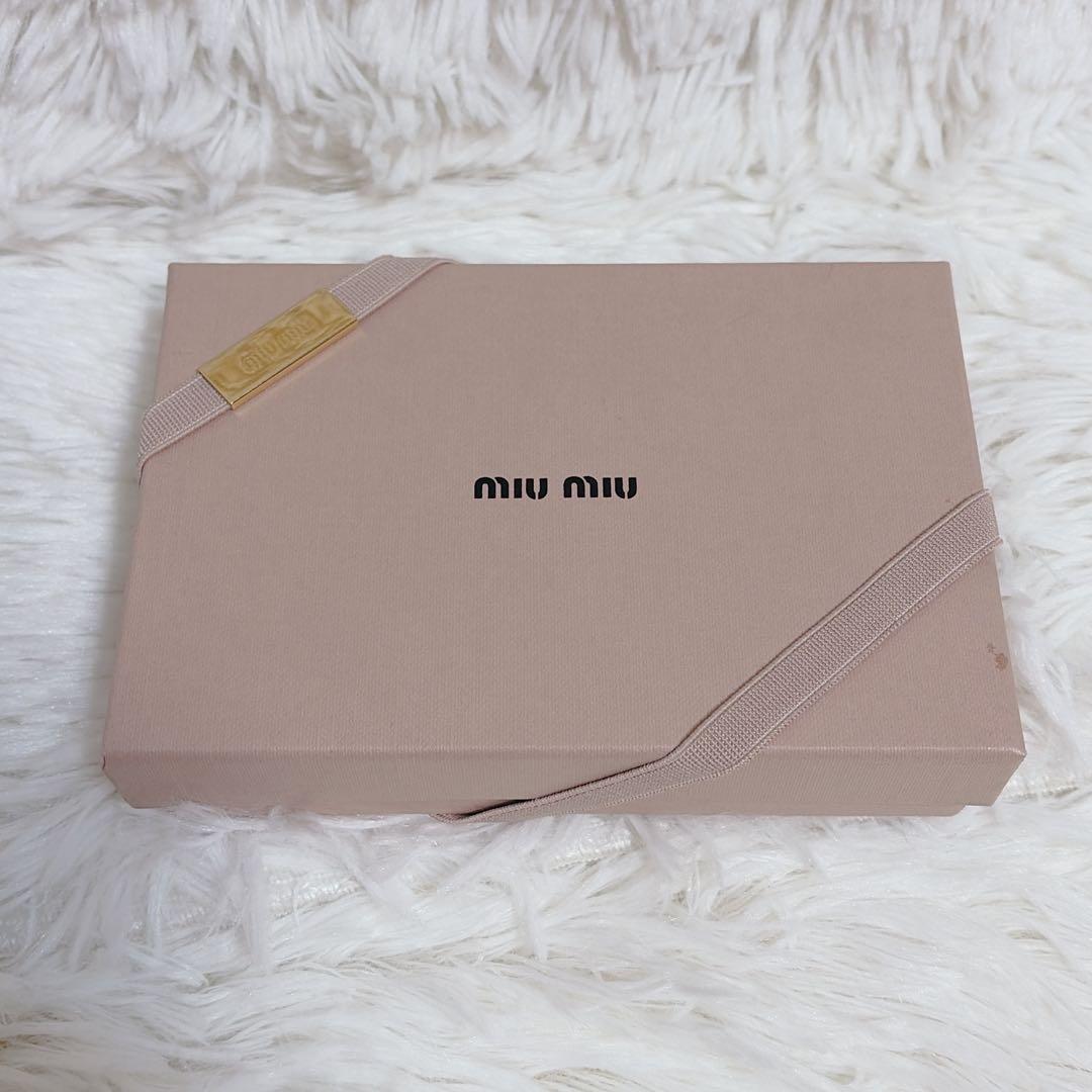 MIU MIU 黒 三つ折り財布　箱付