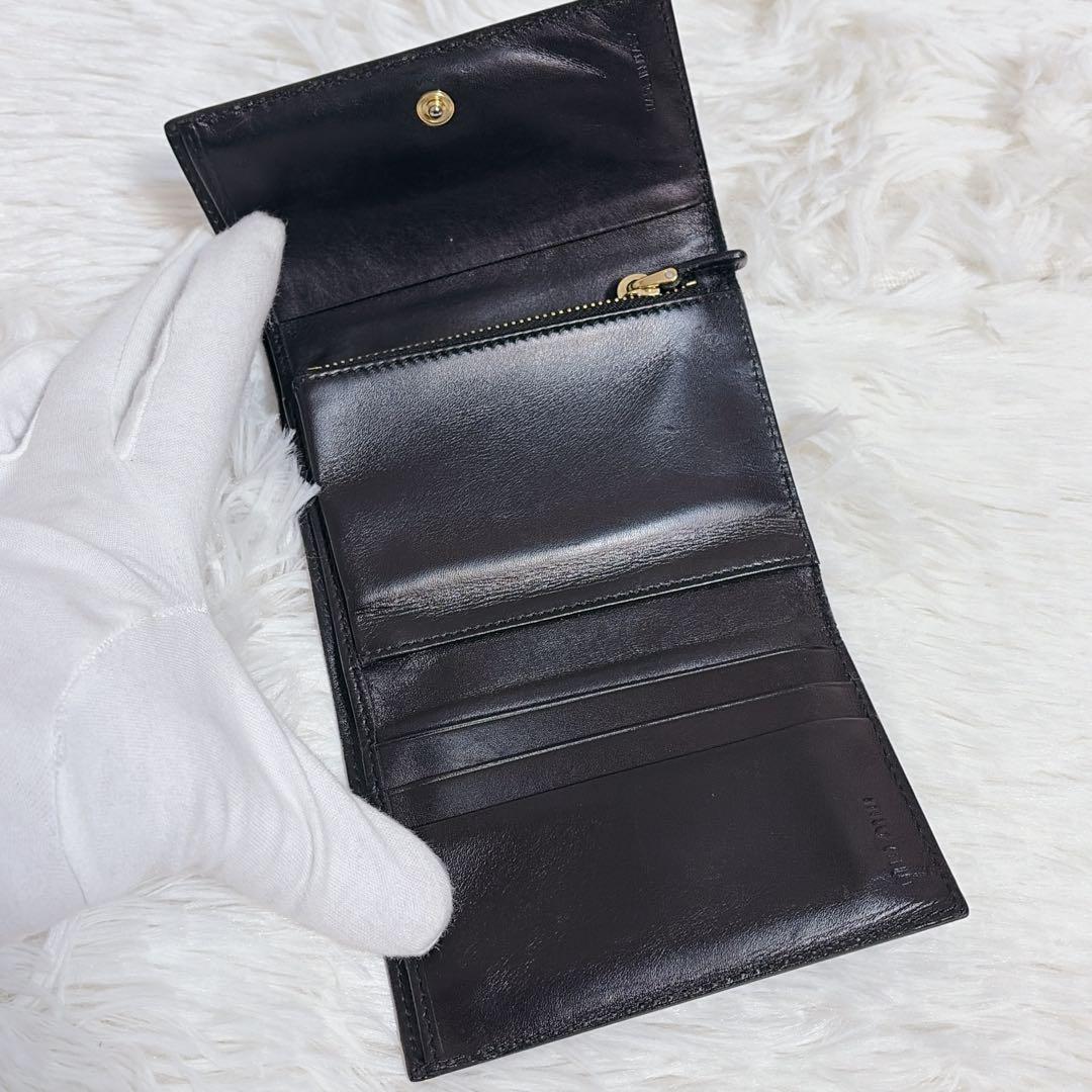 MIU MIU 黒 三つ折り財布　箱付