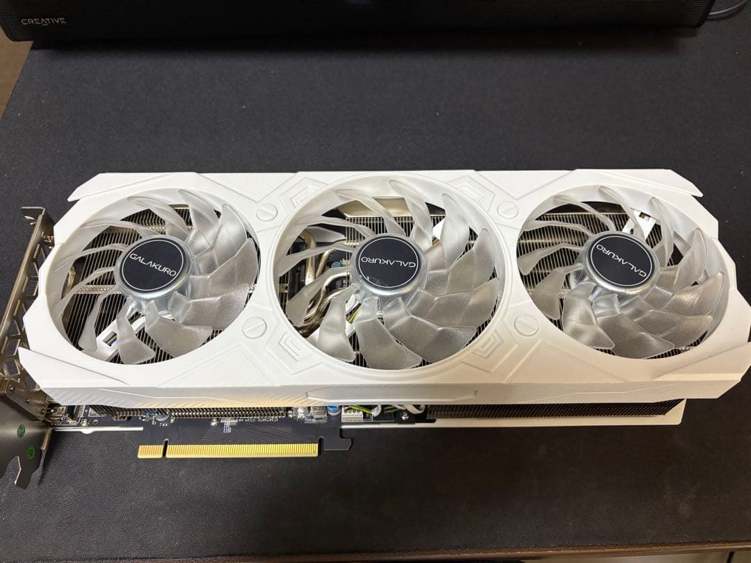 GK-RTX4070Ti-E12GB/WHITE/TP2 品薄モデル　グラボ