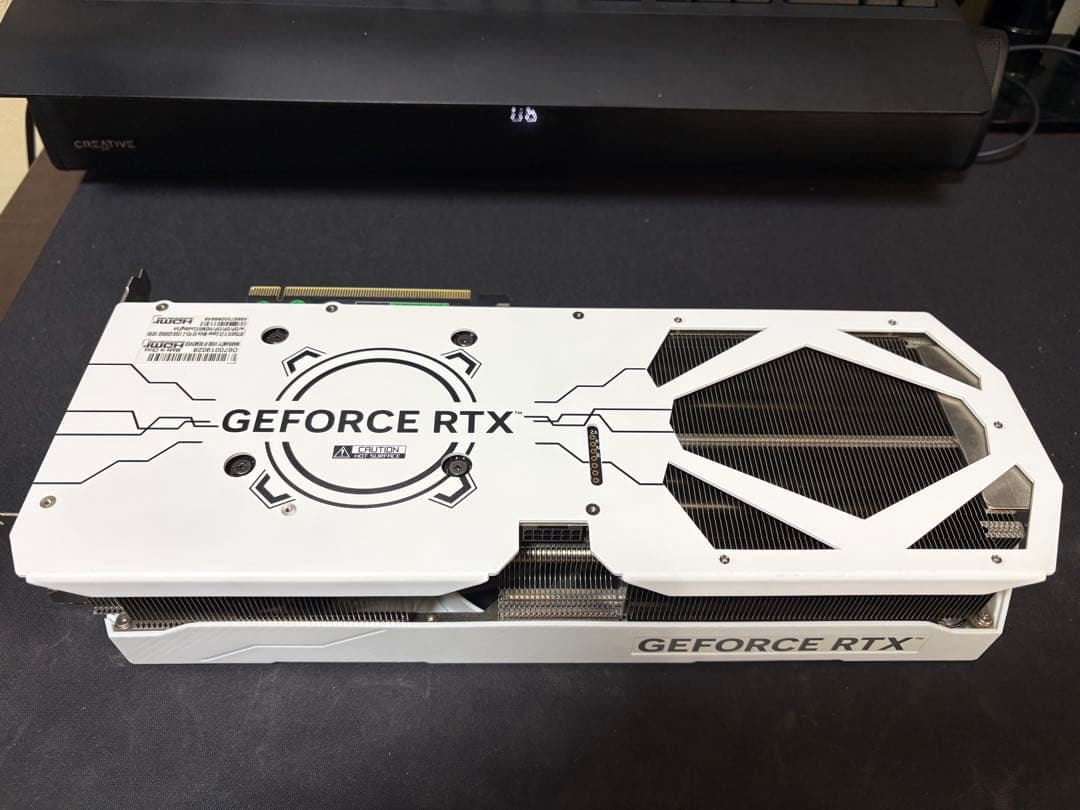 GK-RTX4070Ti-E12GB/WHITE/TP2 品薄モデル　グラボ