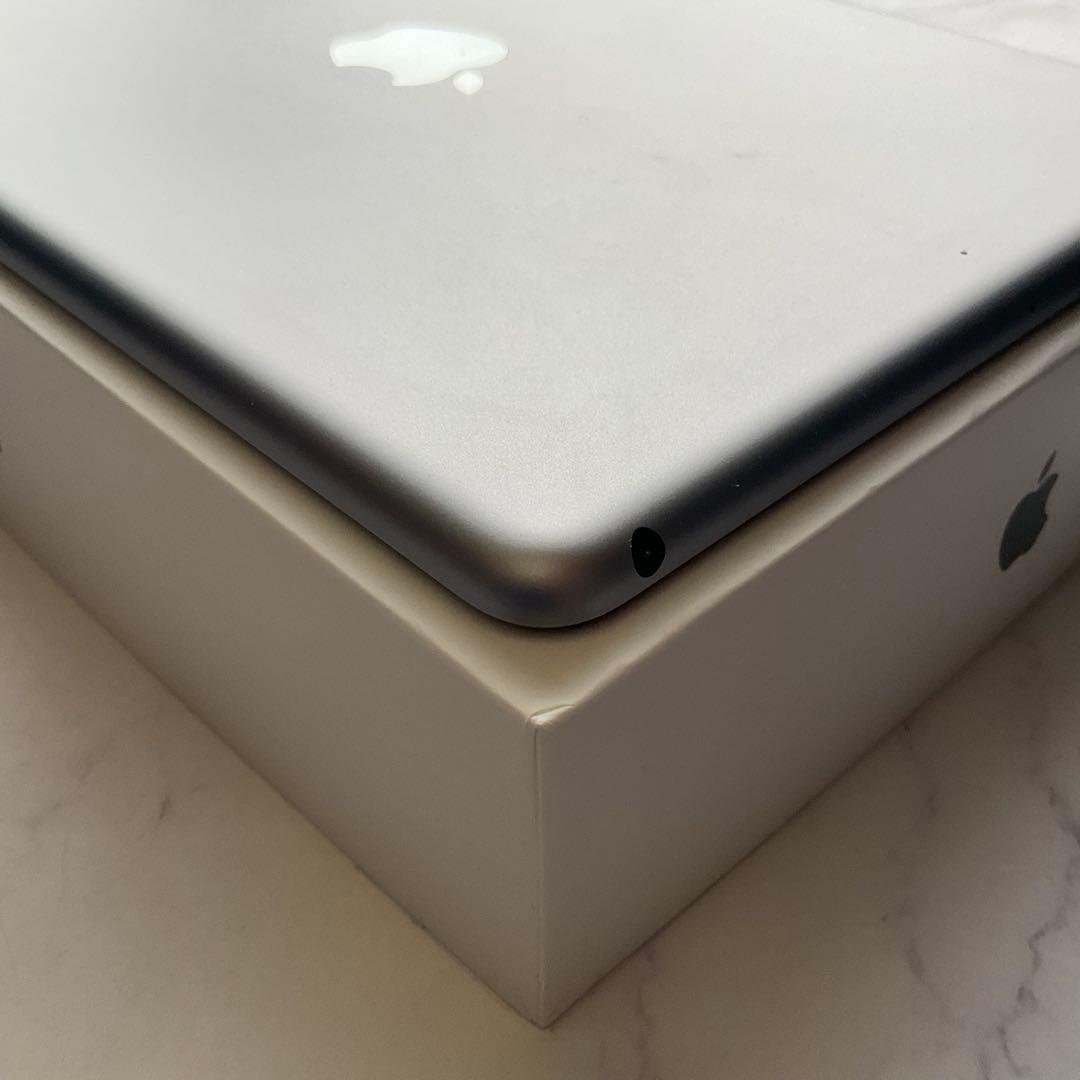 【極美品】Apple iPad 第6世代 Wi-Fi 128GB