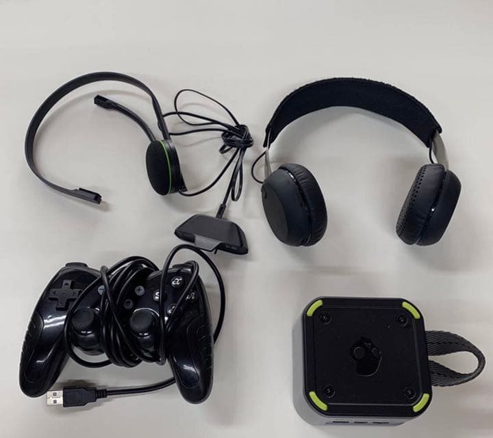 中古★XBOX ONE CONSOLE 1540 本体 おまけ付き