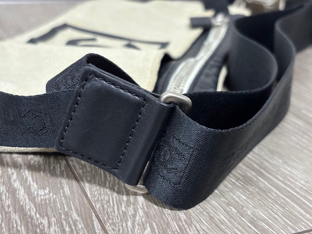 CHANEL シャネル スポーツライン ボディバッグ ウエストポーチ　白