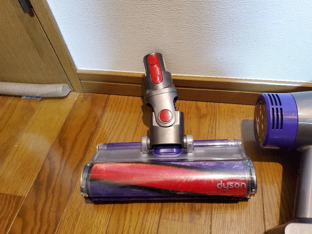 値下げしました　ダイソンV10 分解清掃動作確認済み
