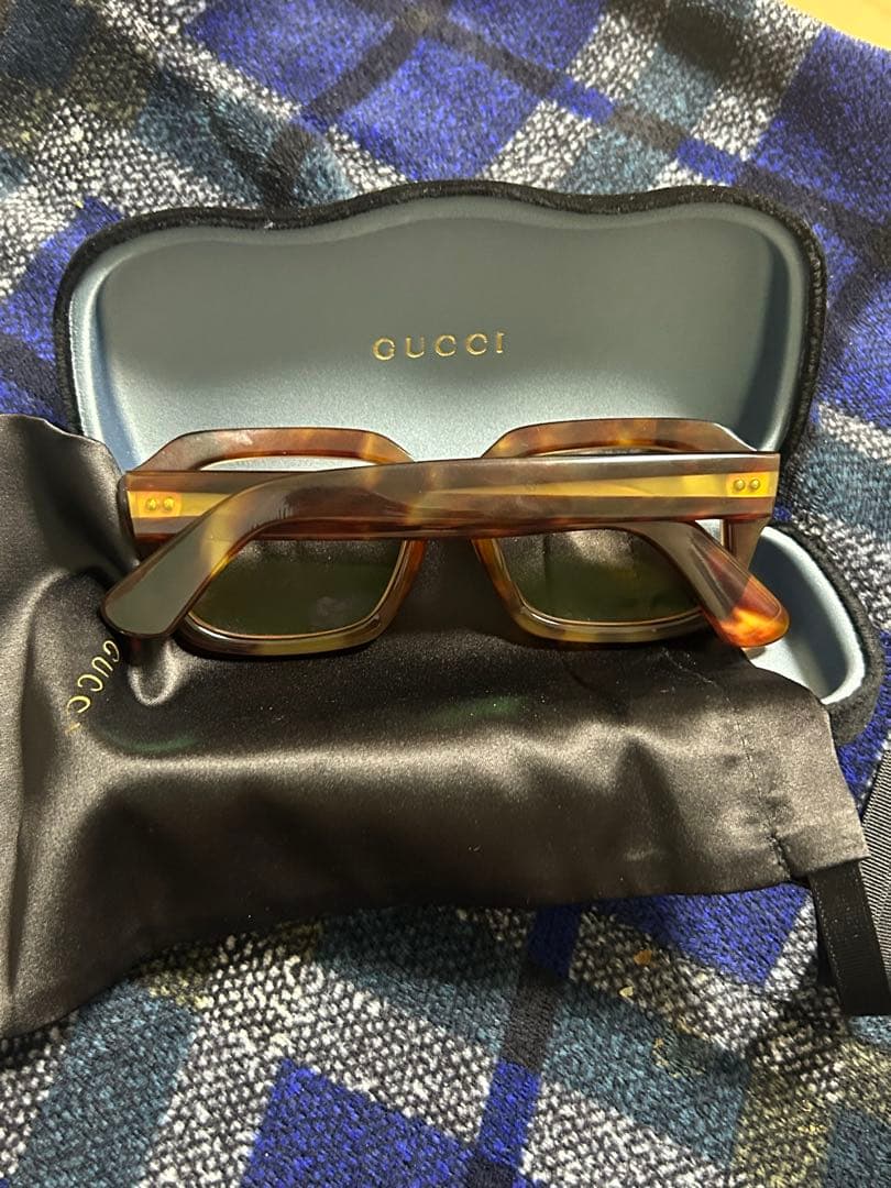 a*_様 GUCCI ブラウンスクエアサングラス