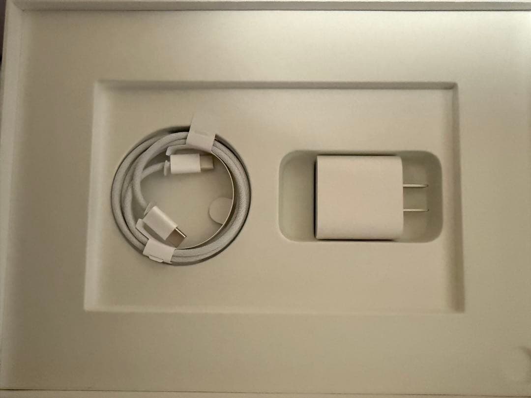 Apple iPad Air (M3) 256GB Wi-Fi　パープル