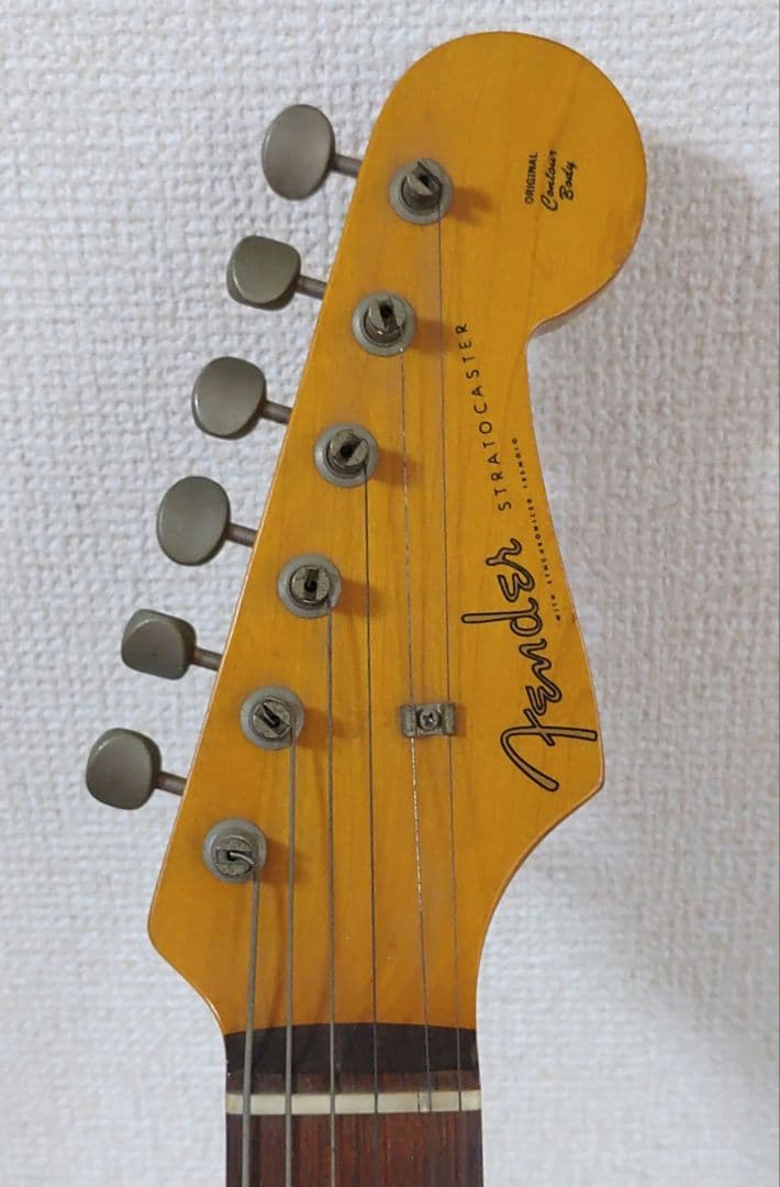 Fender Japan ストラトキャスター 　黒　ソフトケース/シールド付き
