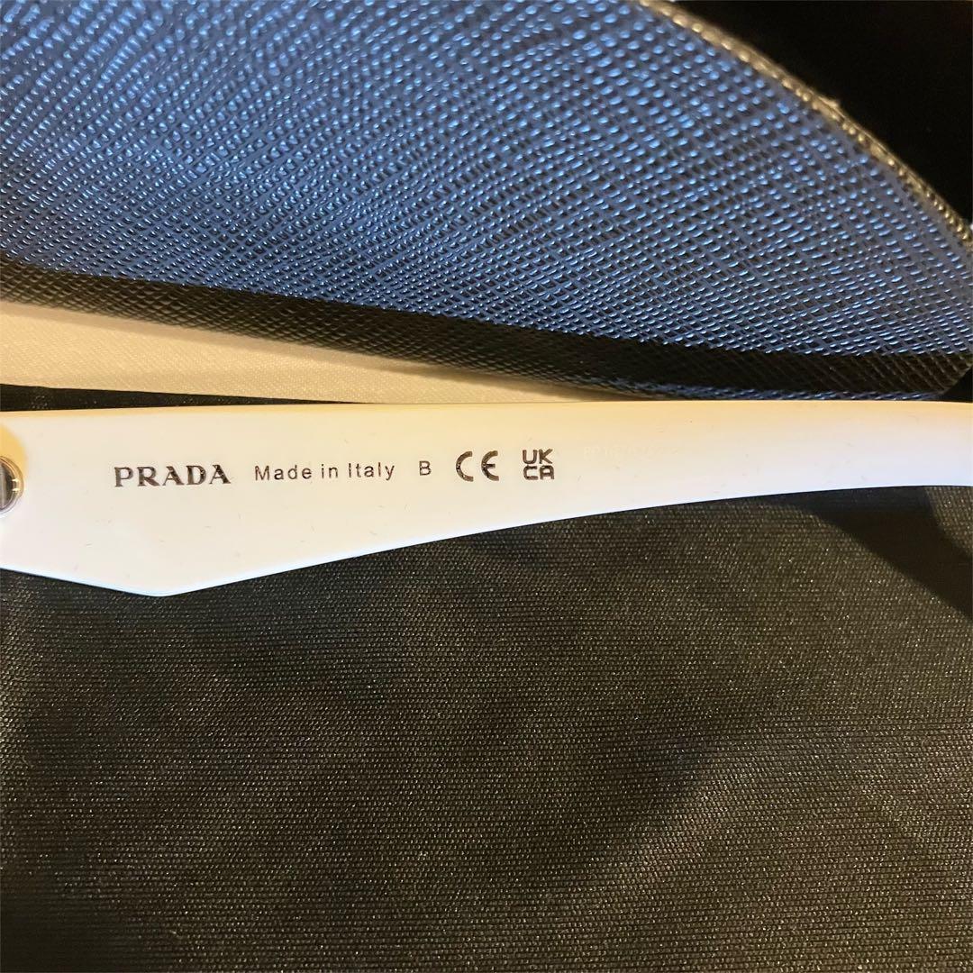 極美品　PRADA プラダ　トライアングルロゴ サングラス　イタリア製
