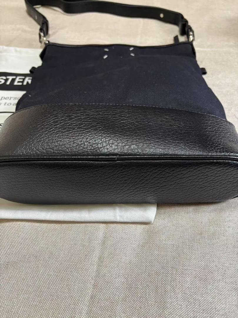 MM6 Maison Margiela 黒のキャンバスショルダーバッグ