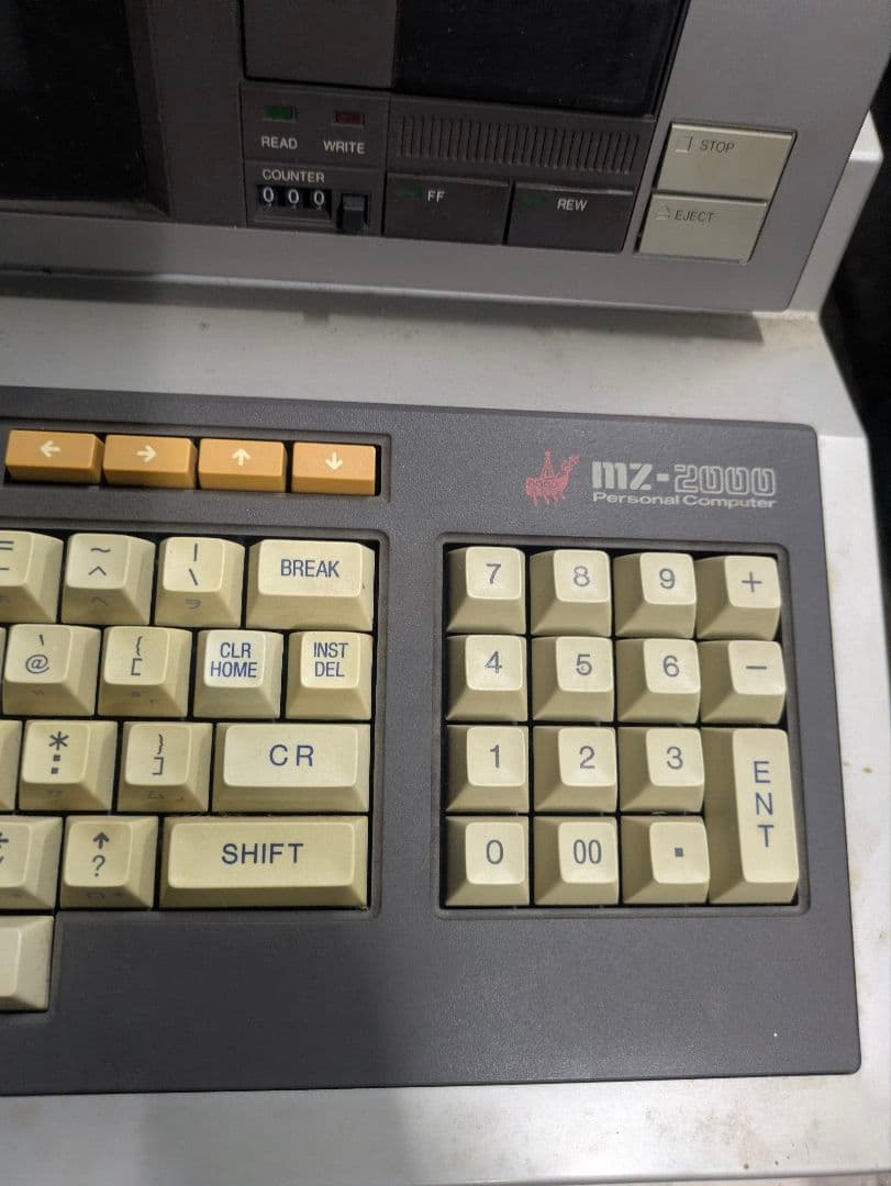 モ*チ様 【SHARP MZ-2000 実機（現状品）】 1982年発売／