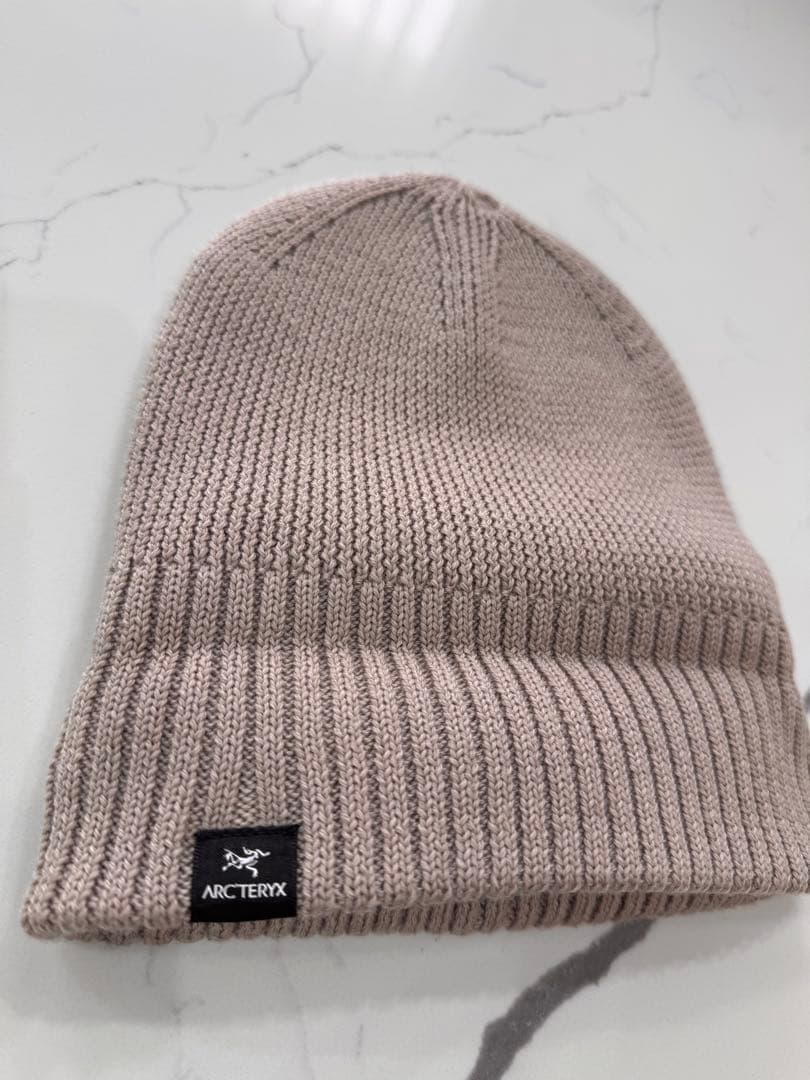 ARC'TERYX ベージュ ニット帽
