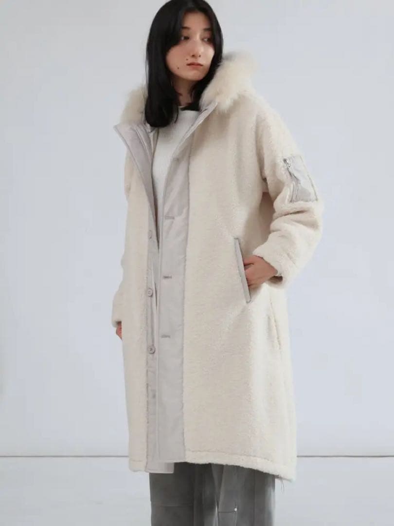 LASUD ファーボアコートアイボリー　未使用品　サイズ9号　定価34000円