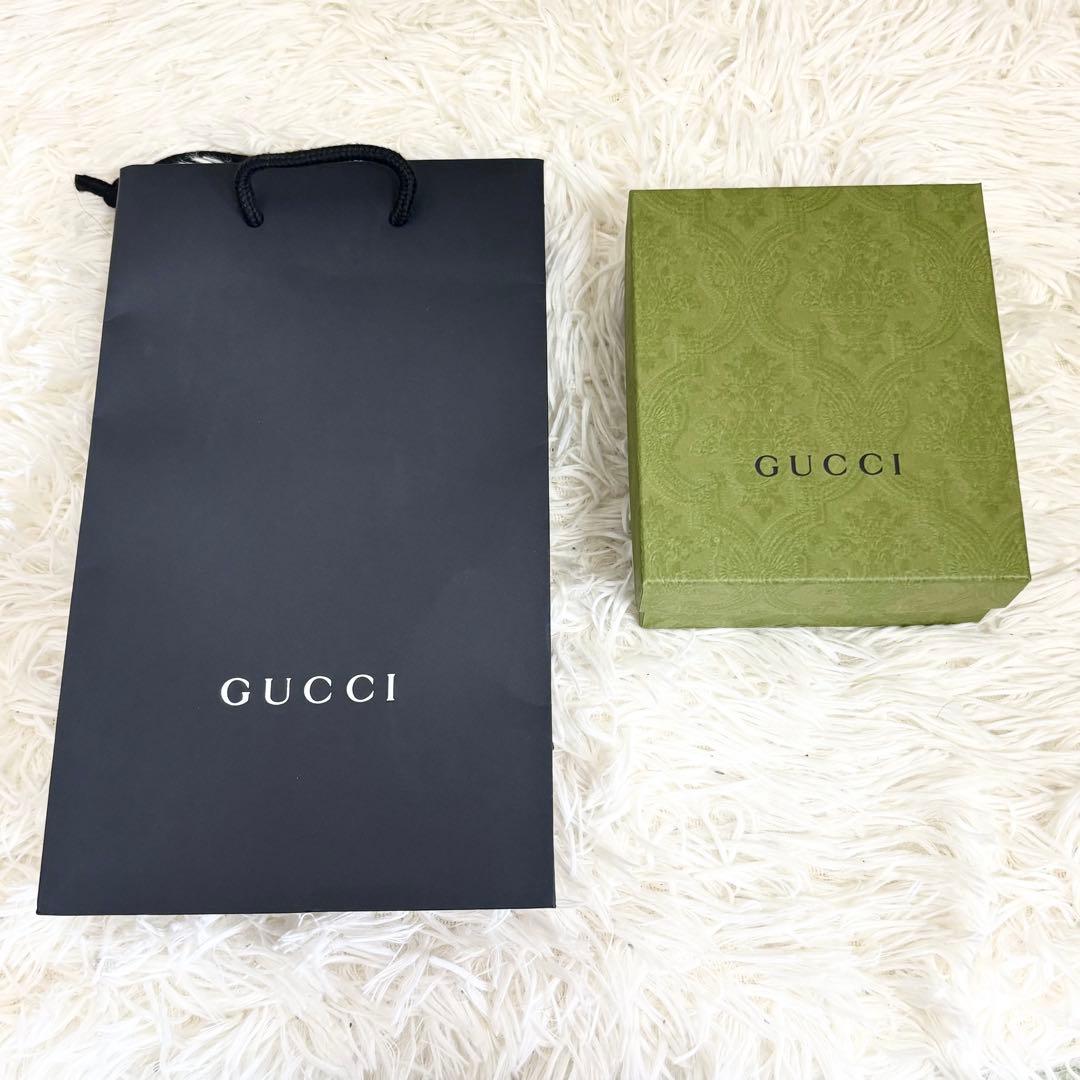 極美品✨グッチ インターロッキング 二つ折り フラップ　レザー シボ革 黒 箱