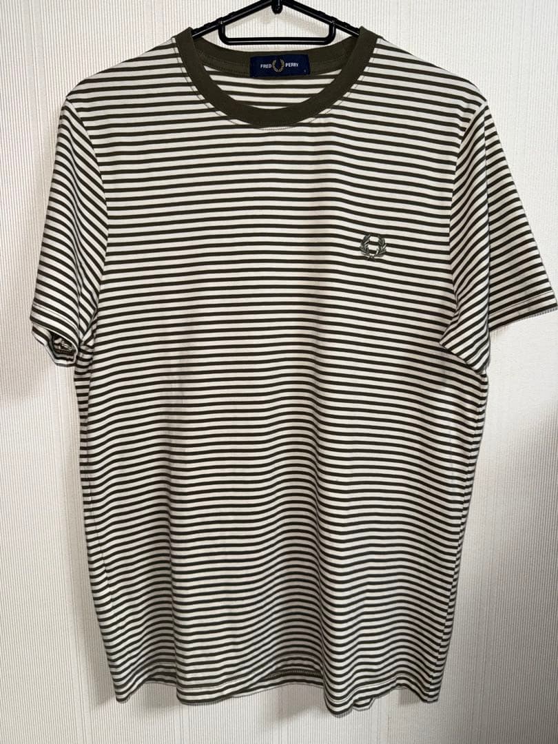 美品フレッドペリーFRED PERRY ストライプ 半袖Tシャツ