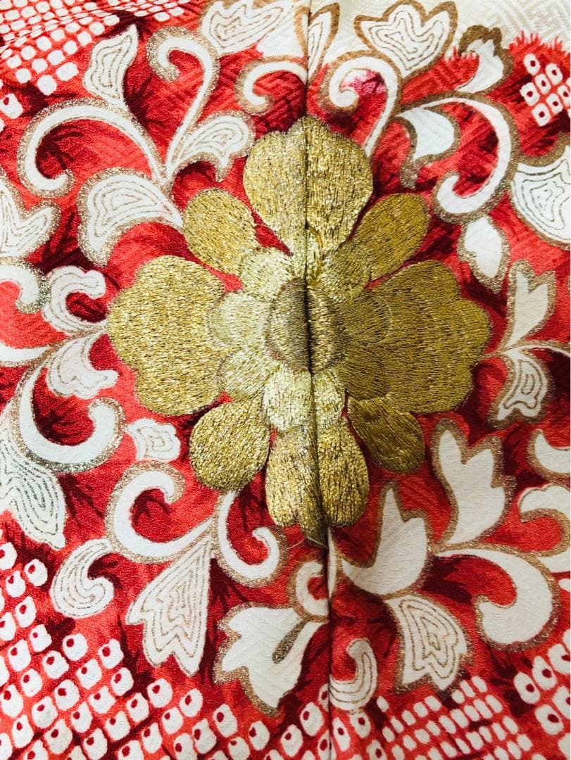 正絹振袖フルセット‼️愛らしいクリーム赤字豪華絞り⭐︎家紋柄金糸刺繍見惚れる金彩逸品