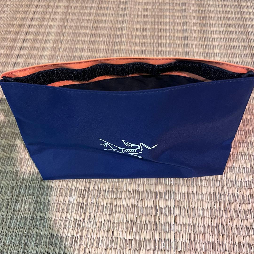 アークテリクス　ARC‘TERYX アップサイクルポーチ　ノベルティ