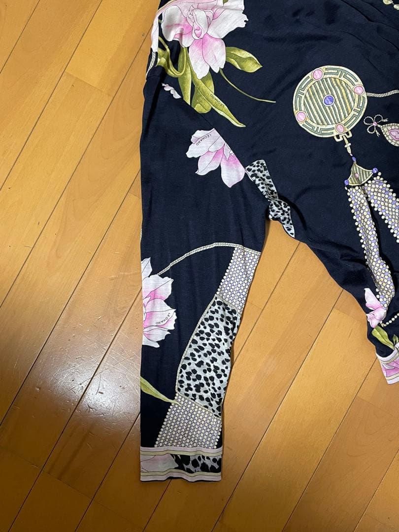 ♠️LEONARD(レオナール)♠️Lサイズ◆花柄◆長袖カーディガン