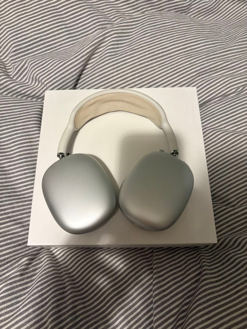 ヘッドホン AirPods Max