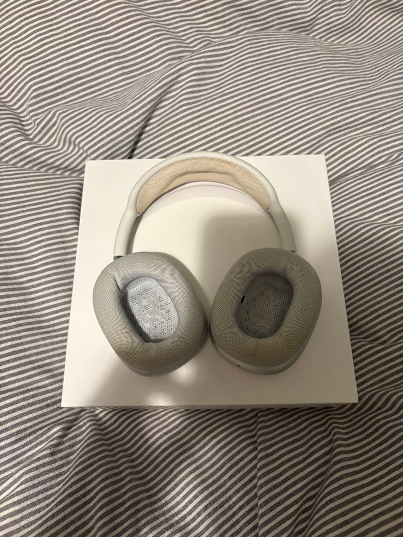 ヘッドホン AirPods Max