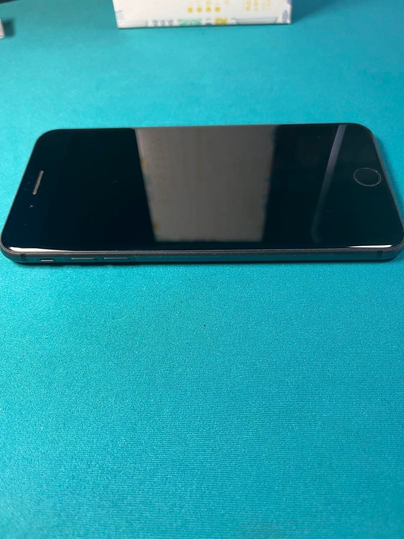 iPhone8Plus ブラック　64G