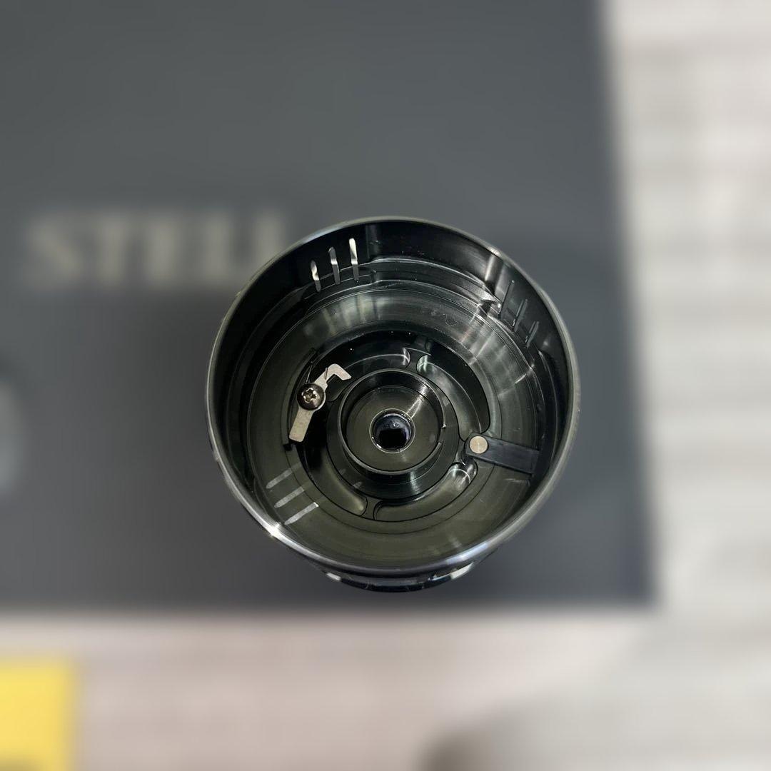ムニ　【美品】 SHIMANO 22 STELLA 4000XG