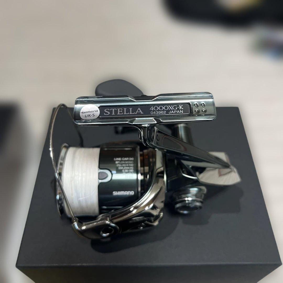 ムニ　【美品】 SHIMANO 22 STELLA 4000XG