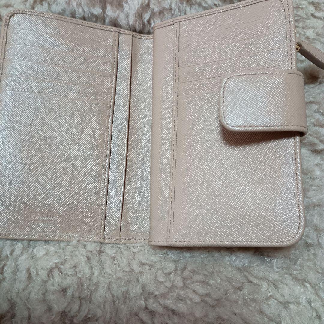 プラダ　美品　2つ折り★専用です