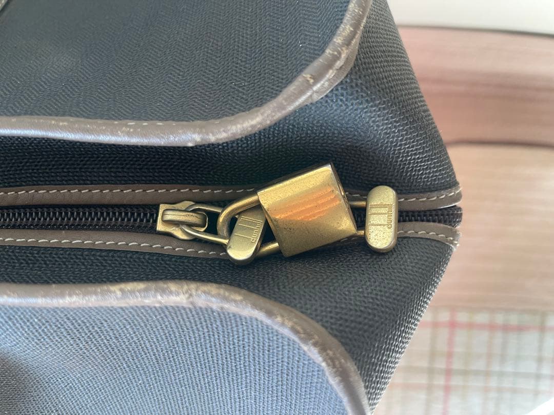 おニャンコさま　dunhillボストンバック
