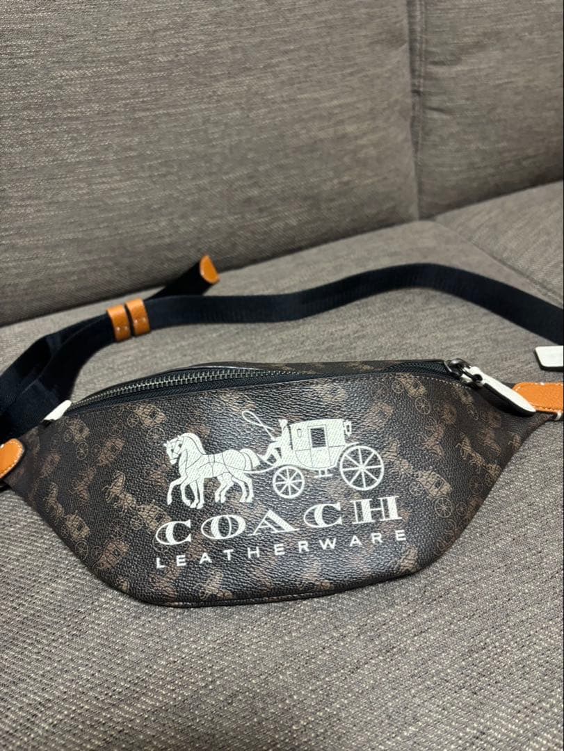極上美品COACH ボディバッグ ブラウン C8421 チャーター シグネチャー