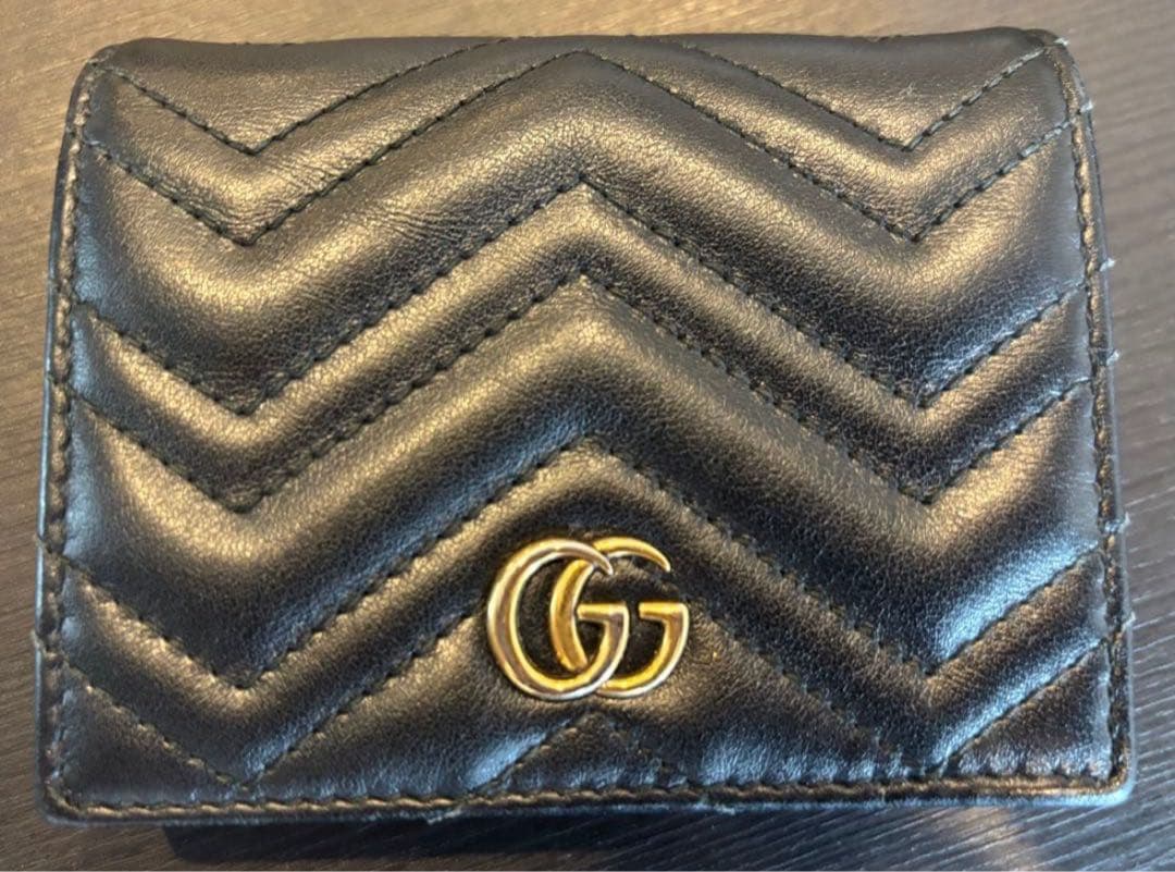 GUCCI マーモント マトラッセ ブラック 二つ折り財布