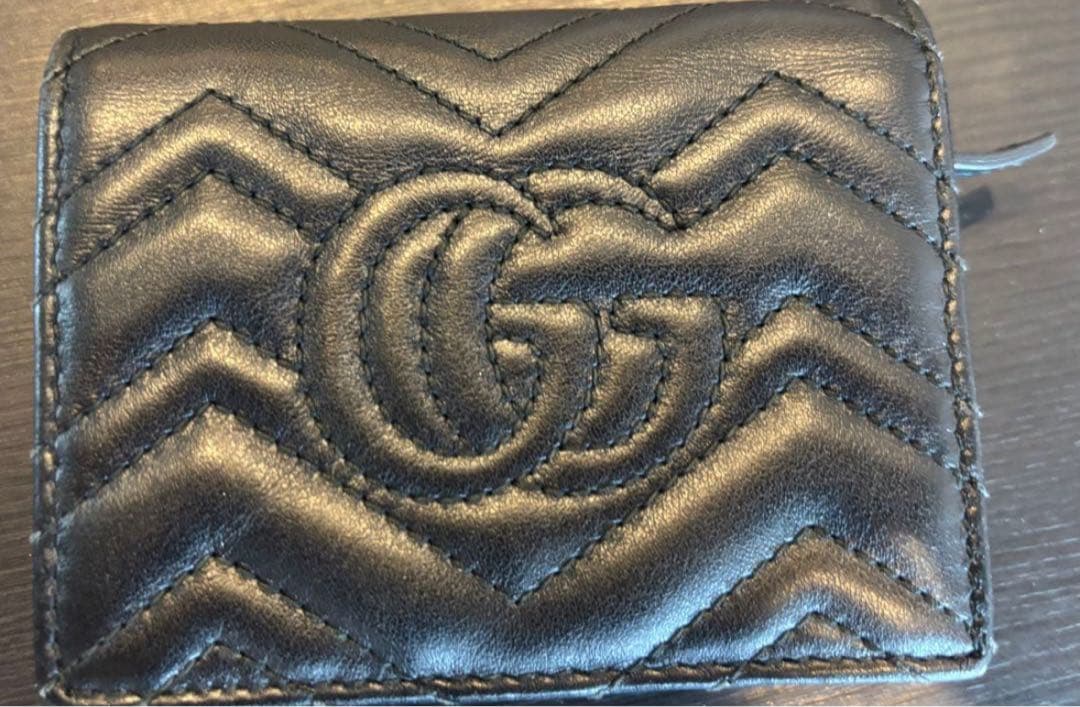 GUCCI マーモント マトラッセ ブラック 二つ折り財布