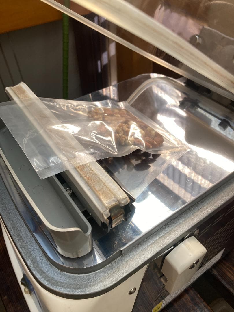 TOSEI　真空梱包機　 V-280A 中古